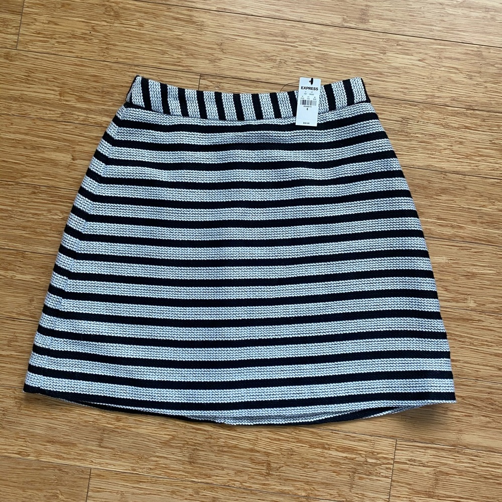 NWT Black and white polyester Express skirt (6)